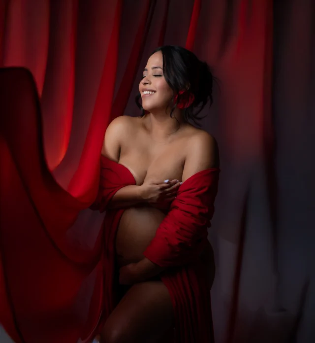 Nine months preparing to fall in 
L O V E 
for a lifetime 💌🥹
Photos by the best @gloryframeit_photography
